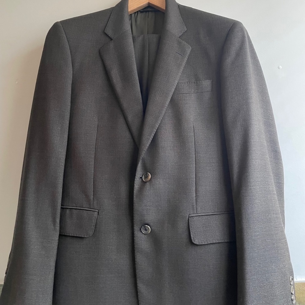 REDUCED.  Prima Collezione Uomo  Men’s 100% Wool Suit   Size 40 R